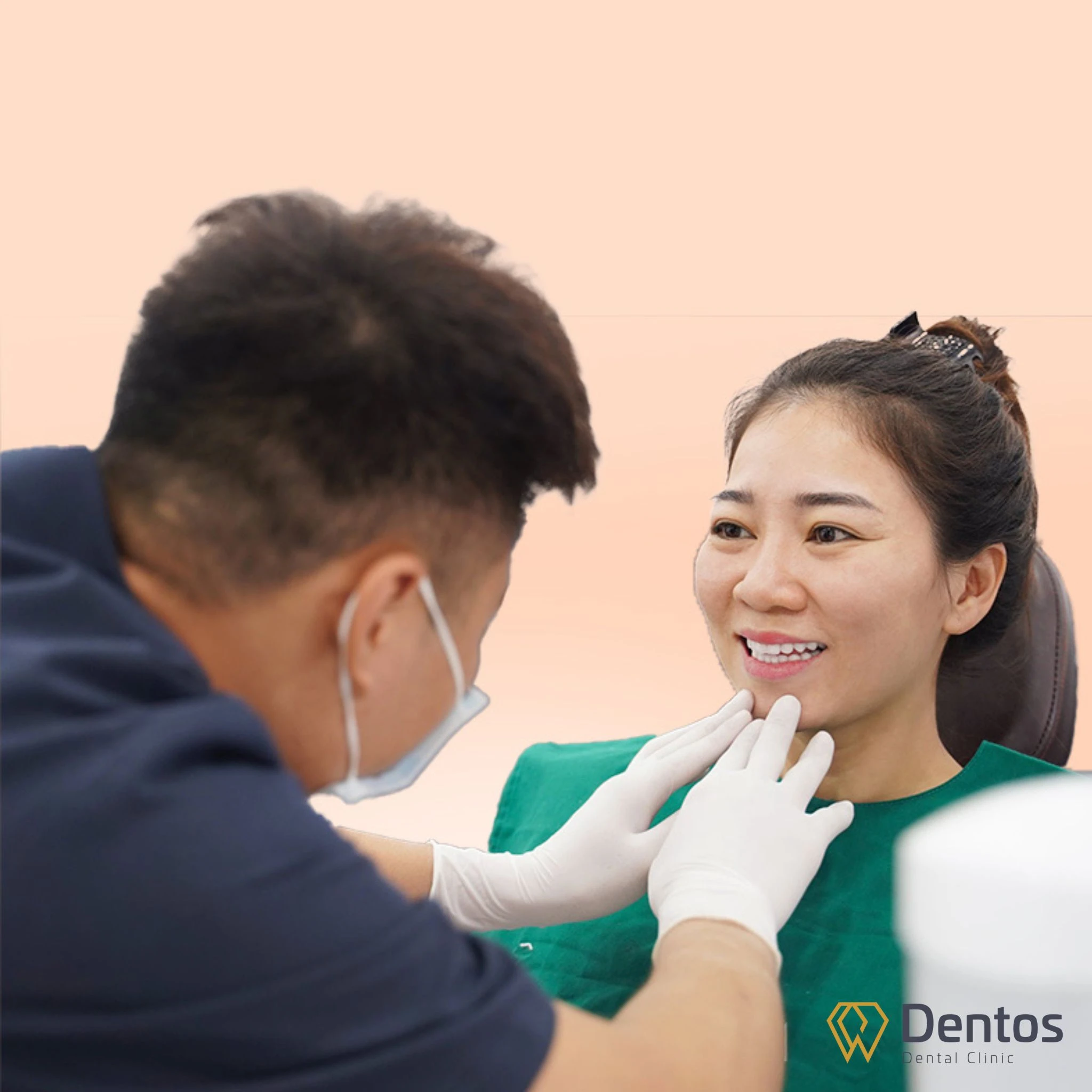 Răng sứ nứt vỡ do lỗi kỹ thuật sẽ được Dentos sửa chữa hoặc thay mới miễn phí